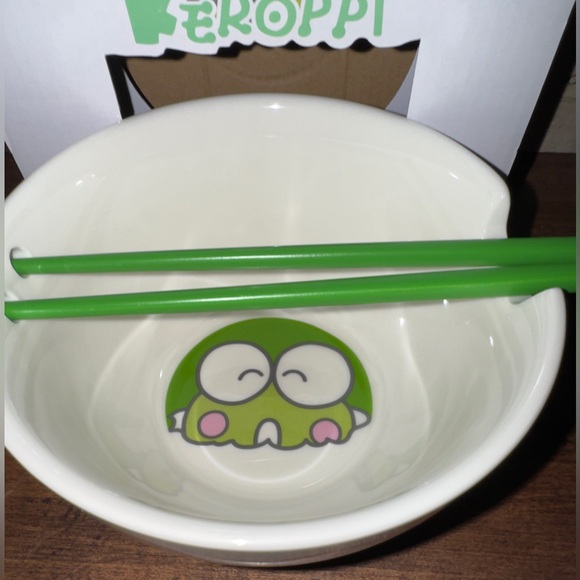 Keroppi Ramen Bowl with Chopsticks - NEW - Picture 13 of 14